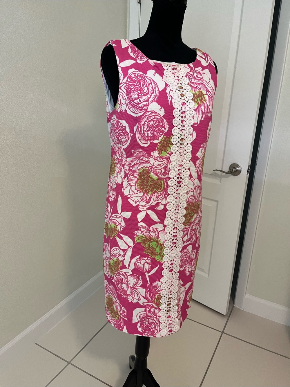 Jessica Pink Floral Sleeveless Shift Dress with Lace Panel